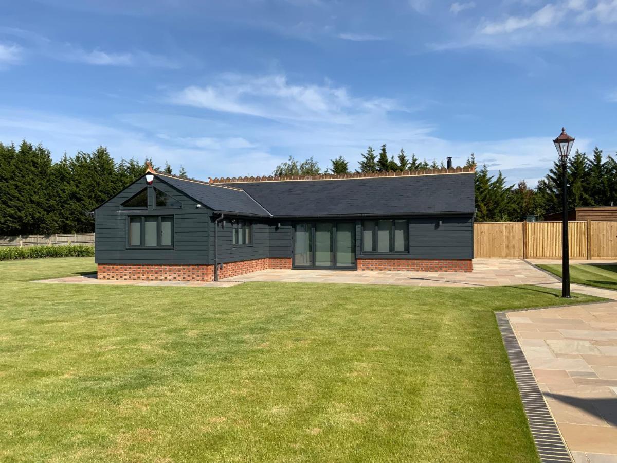 Little Oak Lodge Hailsham Bagian luar foto